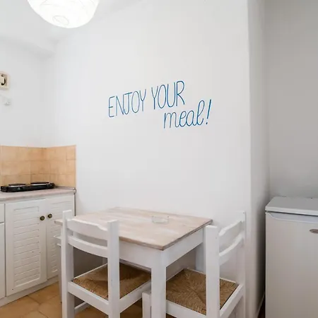 Livadia Seaside 14 *