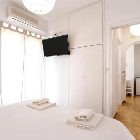 Livadia Seaside 14 * Párosz